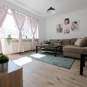 https://bright-apartment-near-cismigiu-and-old-town.bucharesthotelsnow.com