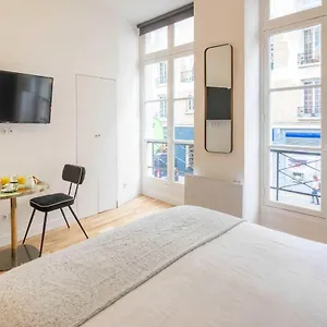 Charming In The Heart Of Belleville Parigi